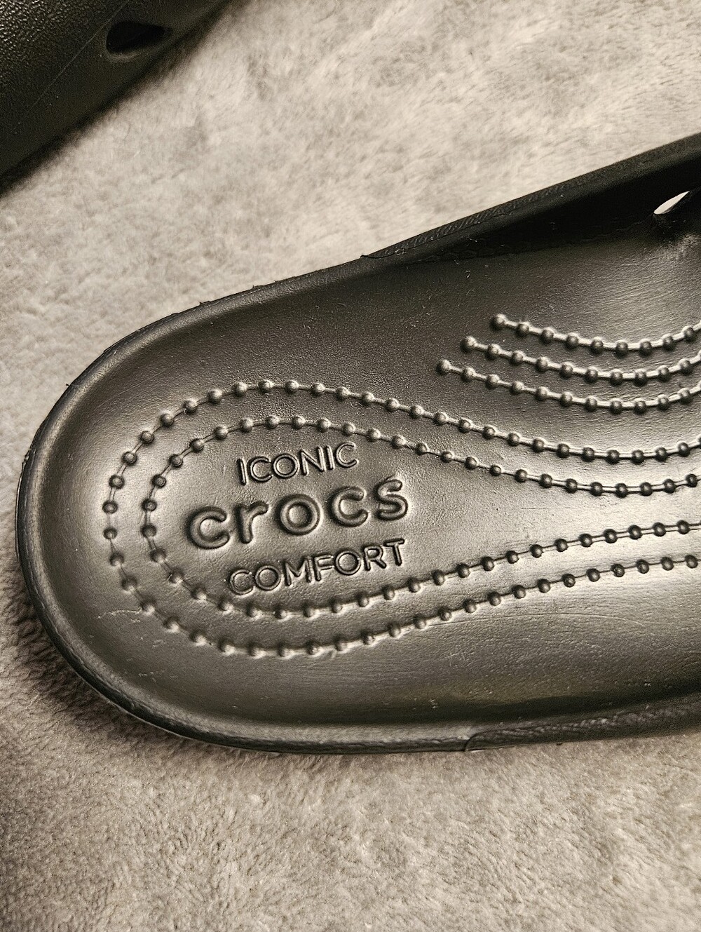 CROCS Women's Black Foam Flip Flop Sandals - Picture 6 of 6